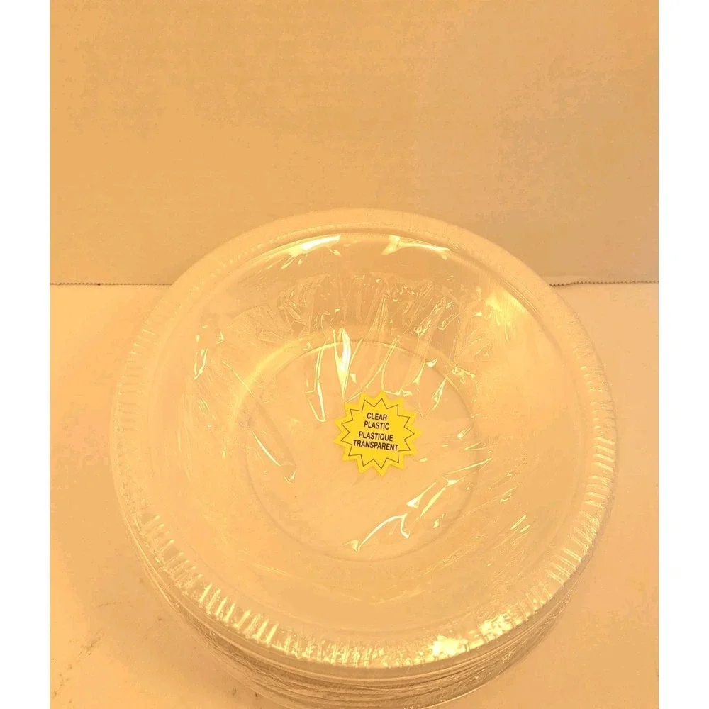Set of Disposable Clear Plastic Sectioned Dinner Plates (x7) and Bowls (x6)